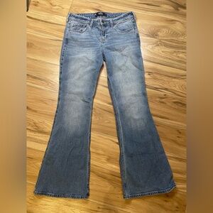 Hollister Women’s Light Blue Low-Rise Bootcut Jeans